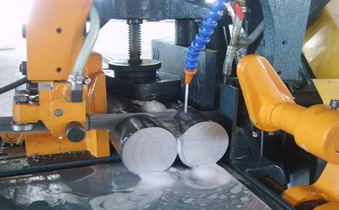 阳朔卧式带锯床的送料方式有哪几种？